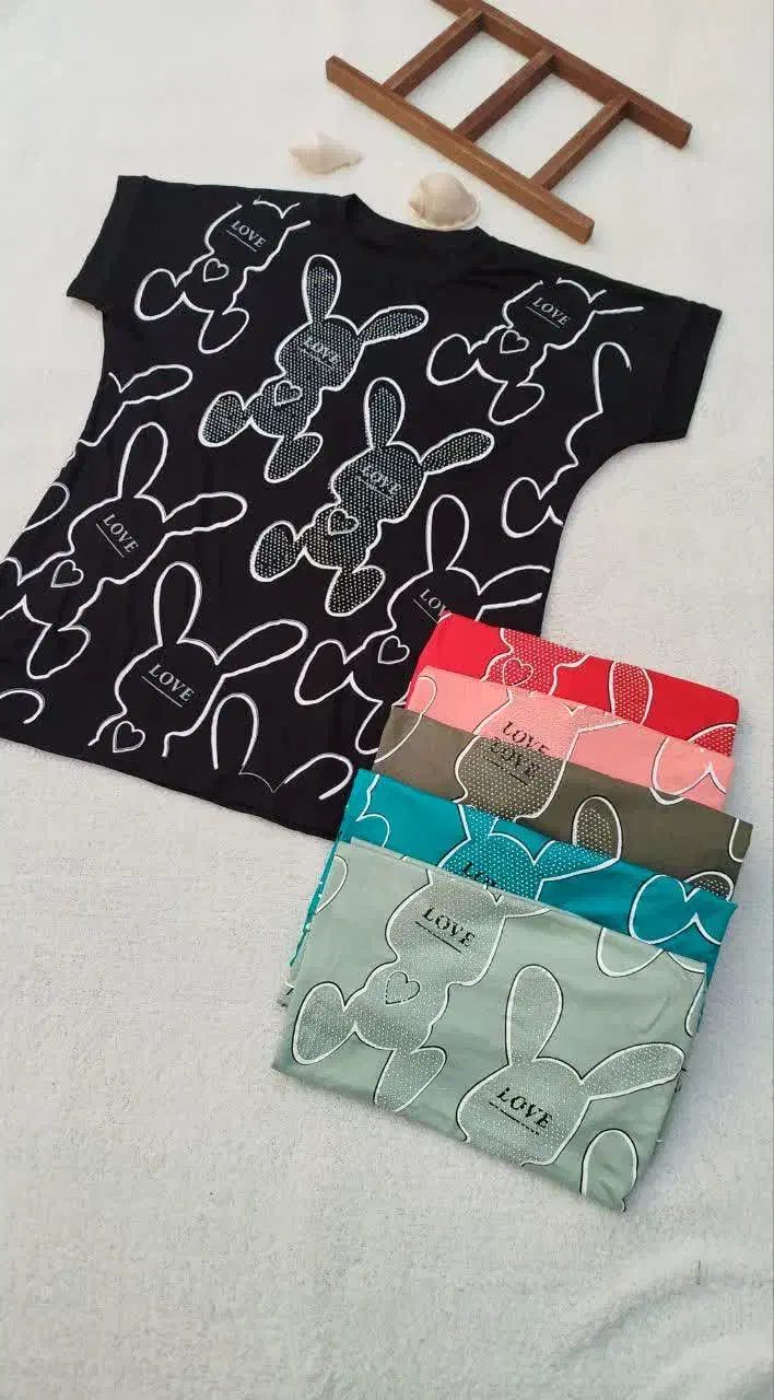 لباس زنانه|لباس|کاشان, کوچه باسکول|دیوار