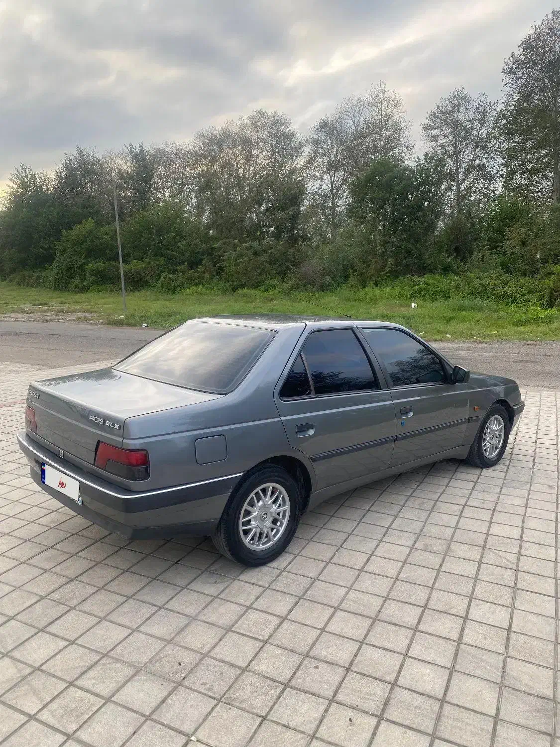 پژو ۴۰۵|خودرو سواری و وانت|رشت, عینک|دیوار