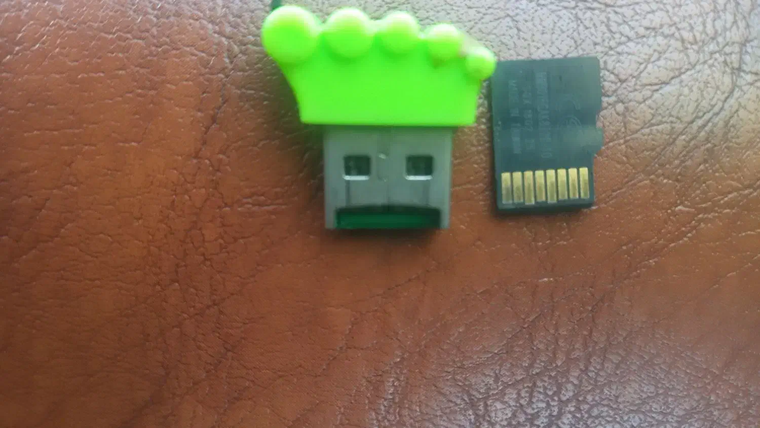 فلش۱۶گیگ۳۰۰تومن ورم۱۶گیگ۳۰۰تومن|لوازم جانبی موبایل و تبلت|زاهدان, |دیوار