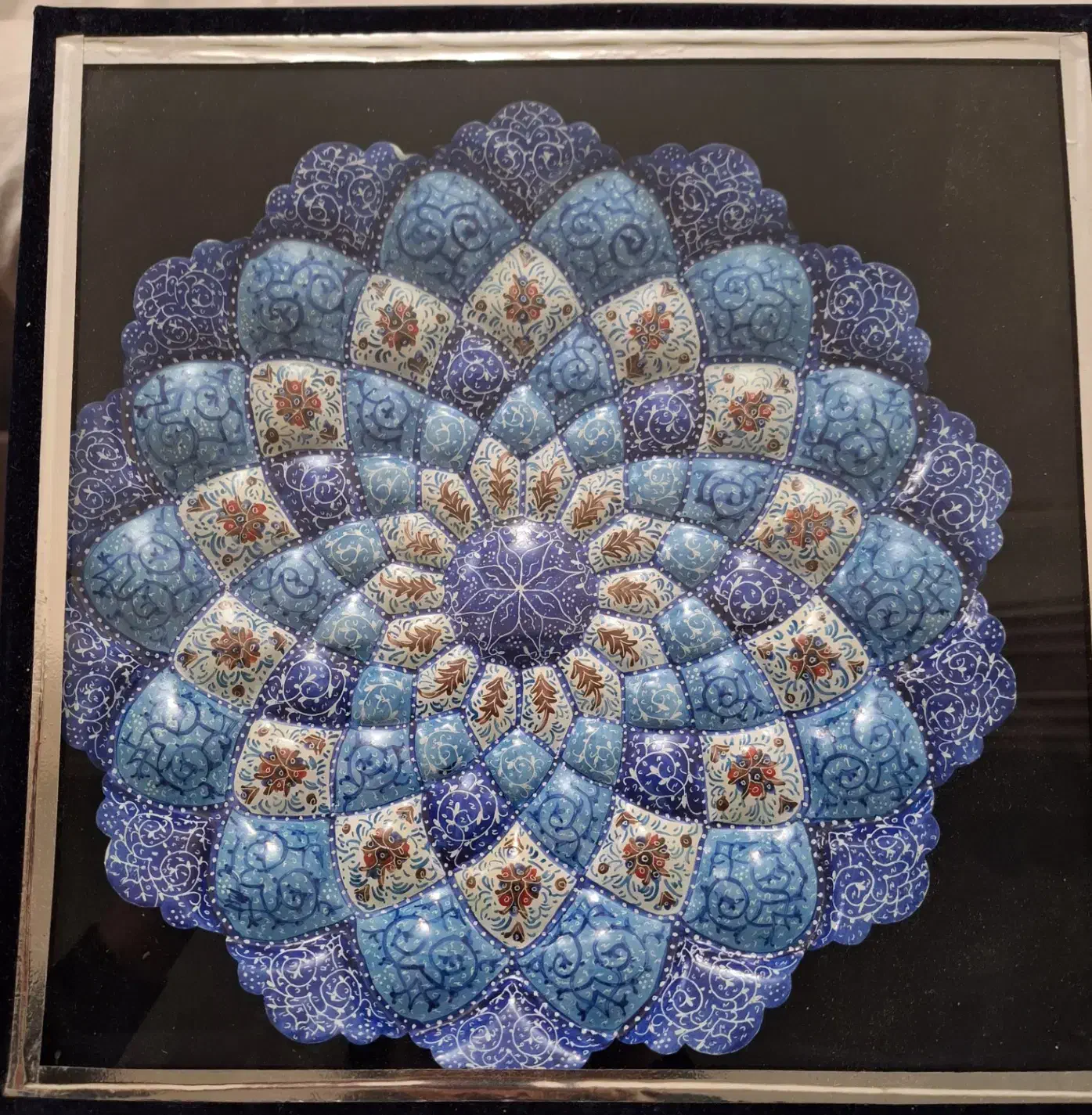 قاب مینا کاری|تابلو، نقاشی، عکس|اصفهان, بوستان ناژوان|دیوار