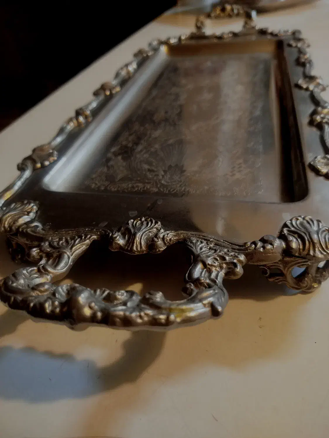 سینی قدیمی پایه دار|ظروف سرو و پذیرایی|اردبیل, |دیوار