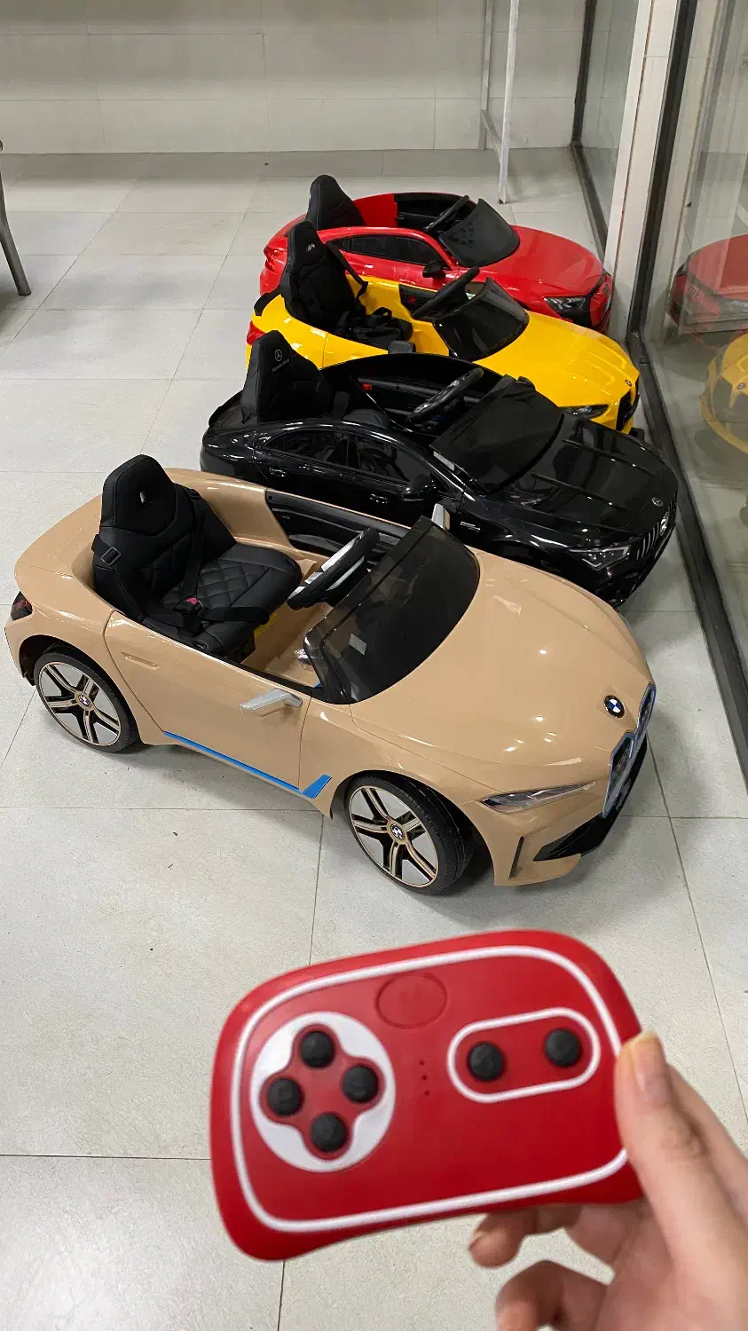 ماشین شارژی|اسباببازی بچه|مریوان, |دیوار