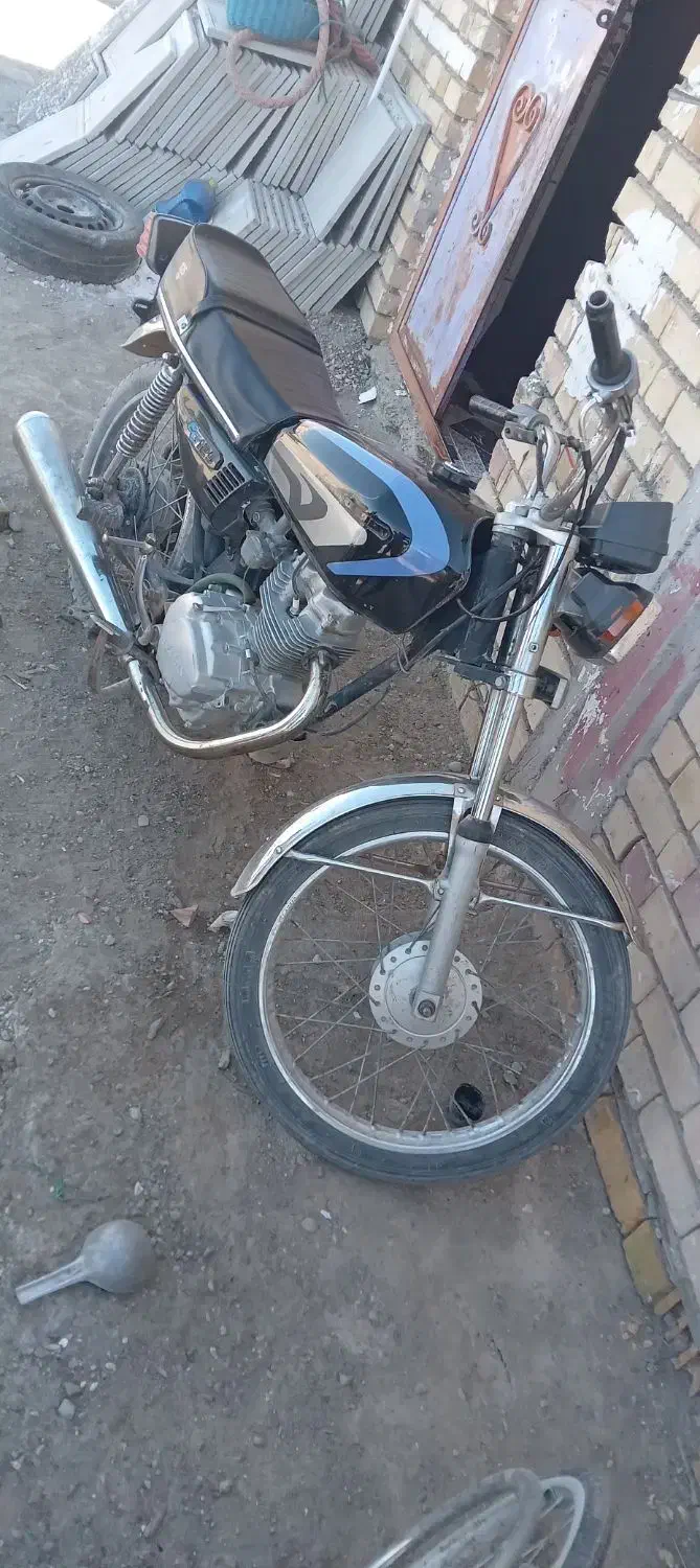 موتور سیکلت مدل 85 سند مدارک کامل|موتورسیکلت|بلوک, |دیوار