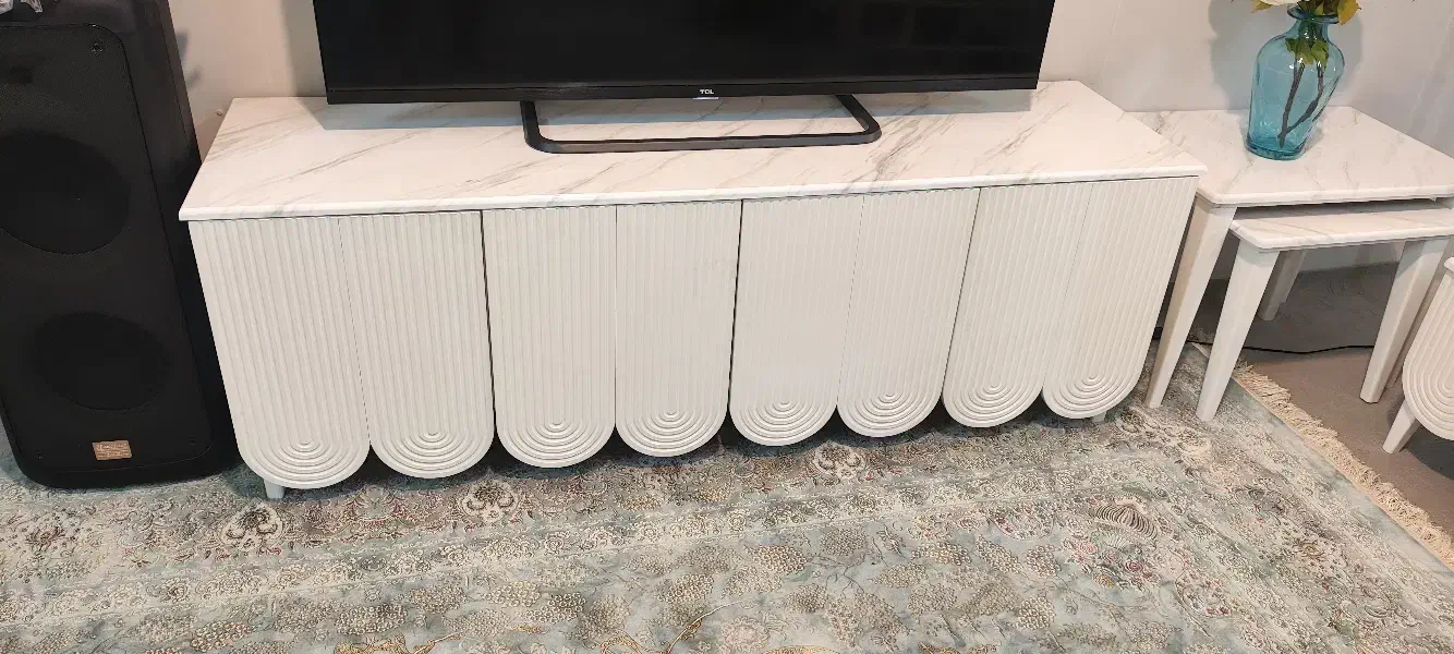 میز تلویزیون و جلو مبلی|میز تلویزیون|قم, کلهری|دیوار