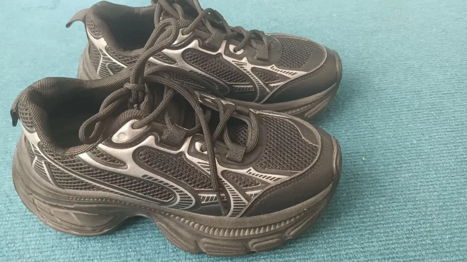 کفش نو و تمیز|کفش و لباس بچه|بندر ترکمن, |دیوار