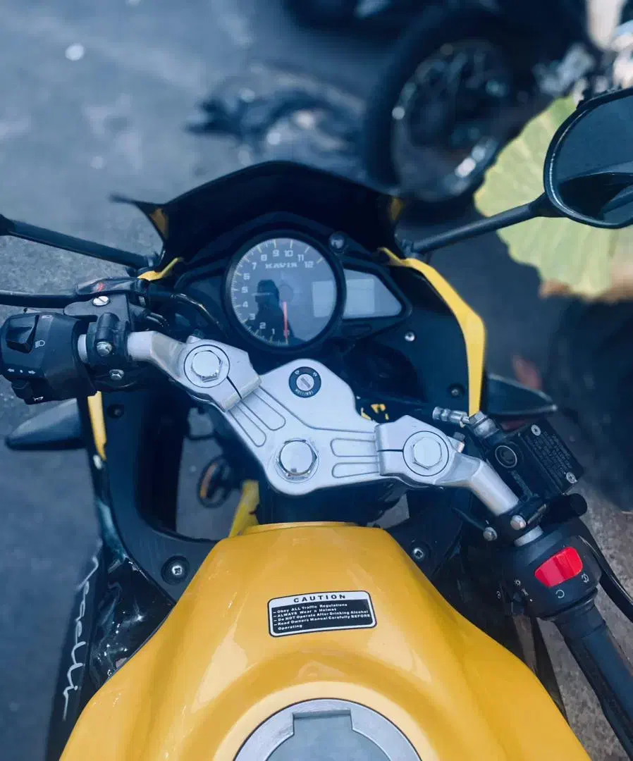 موتورسیکلت|موتورسیکلت|رشت, خواهر امام|دیوار