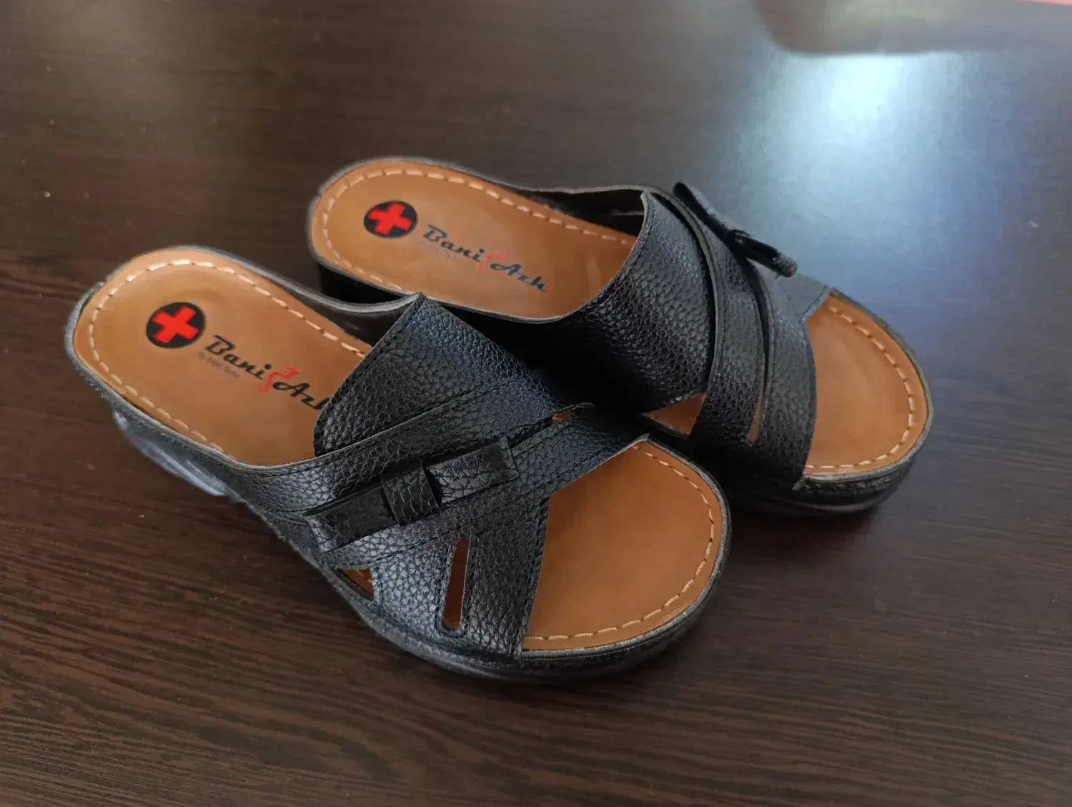 صندل طبی چرم سایز ۳۷|کیف، کفش، کمربند|اصفهان, پوریای ولی|دیوار