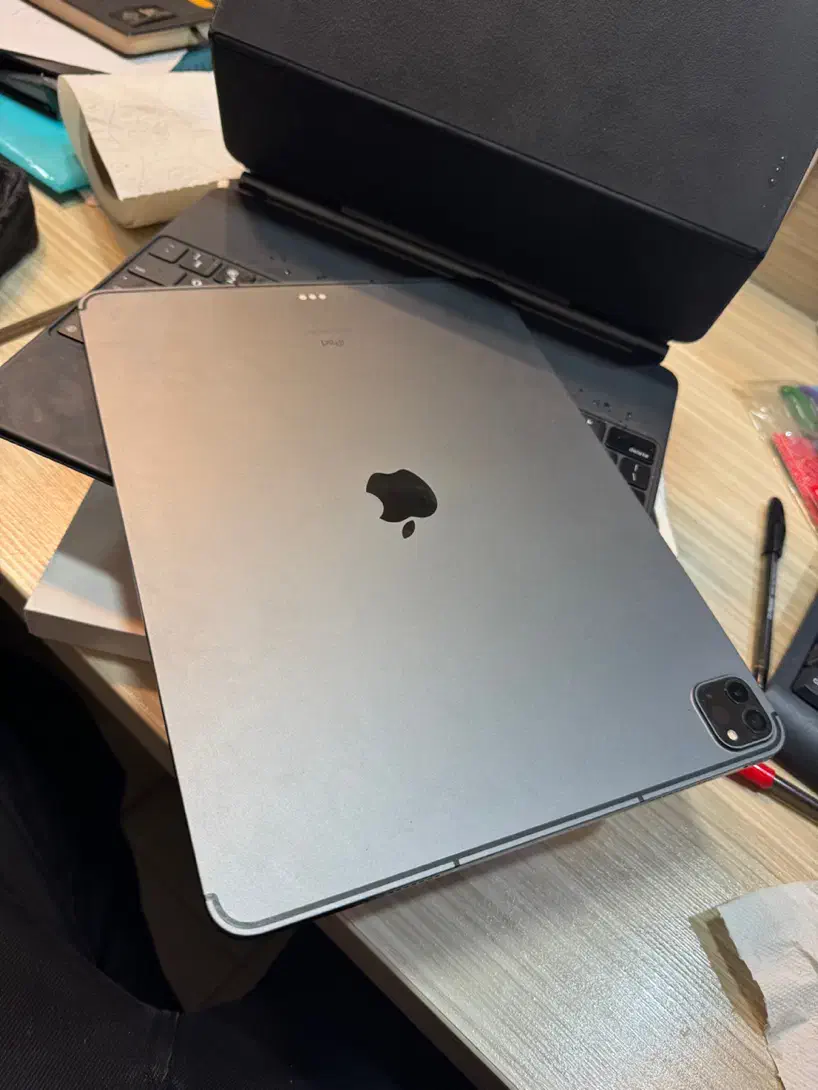 ایپد پرو 13 اینچ  سیم کارت خور  در حد نو|تبلت|تهران, کامرانیه|دیوار