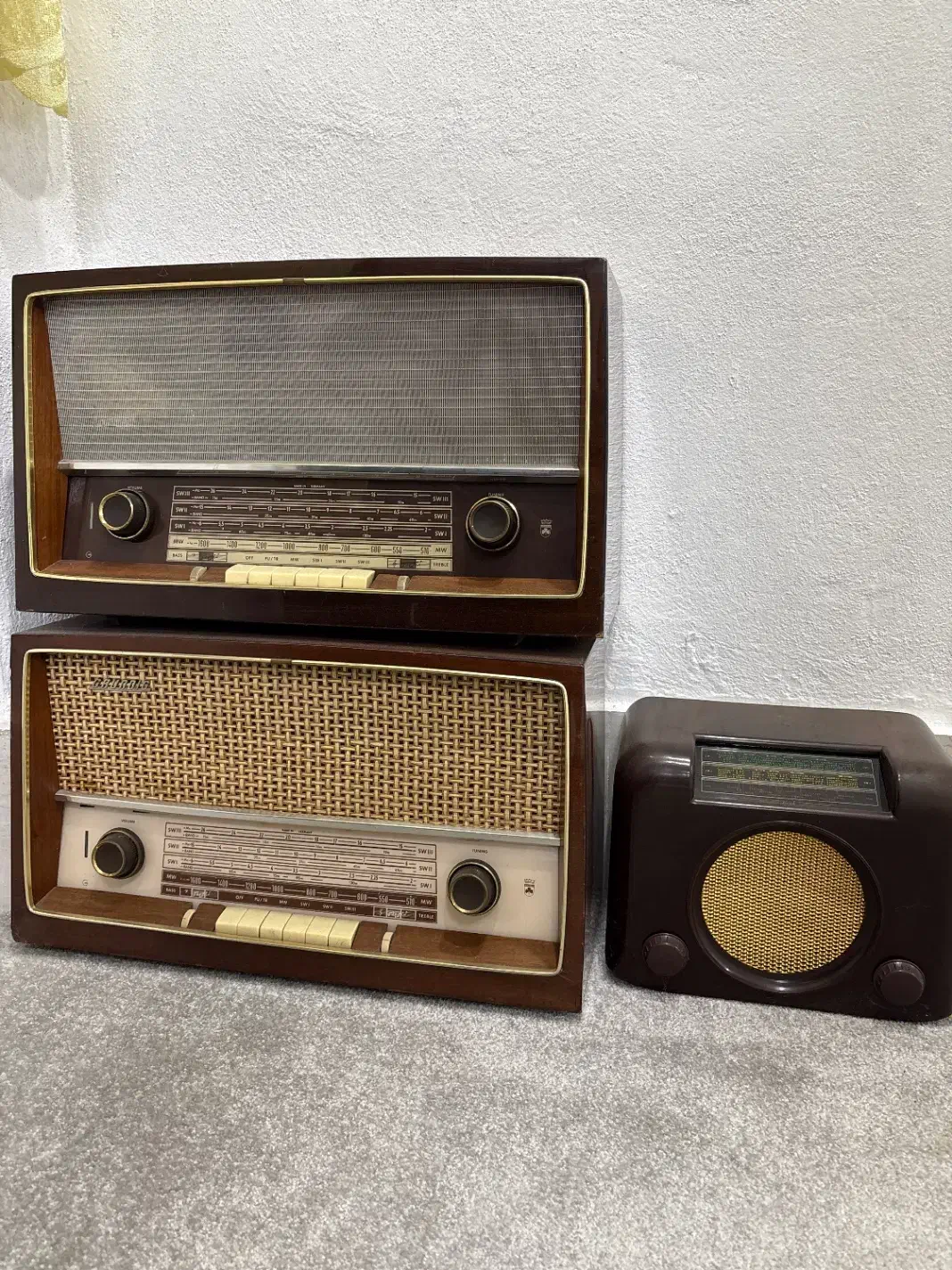رادیو لامپی گروندیک و رادیو بوش|کلکسیون اشیاء عتیقه|رشت, بازار|دیوار