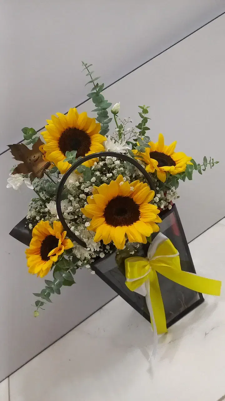 انواع دسته گل عروس و...|گل مصنوعی|اردکان, |دیوار