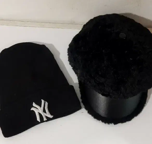 کلاه زنونه|لباس|مشهد, کارمندان دوم|دیوار