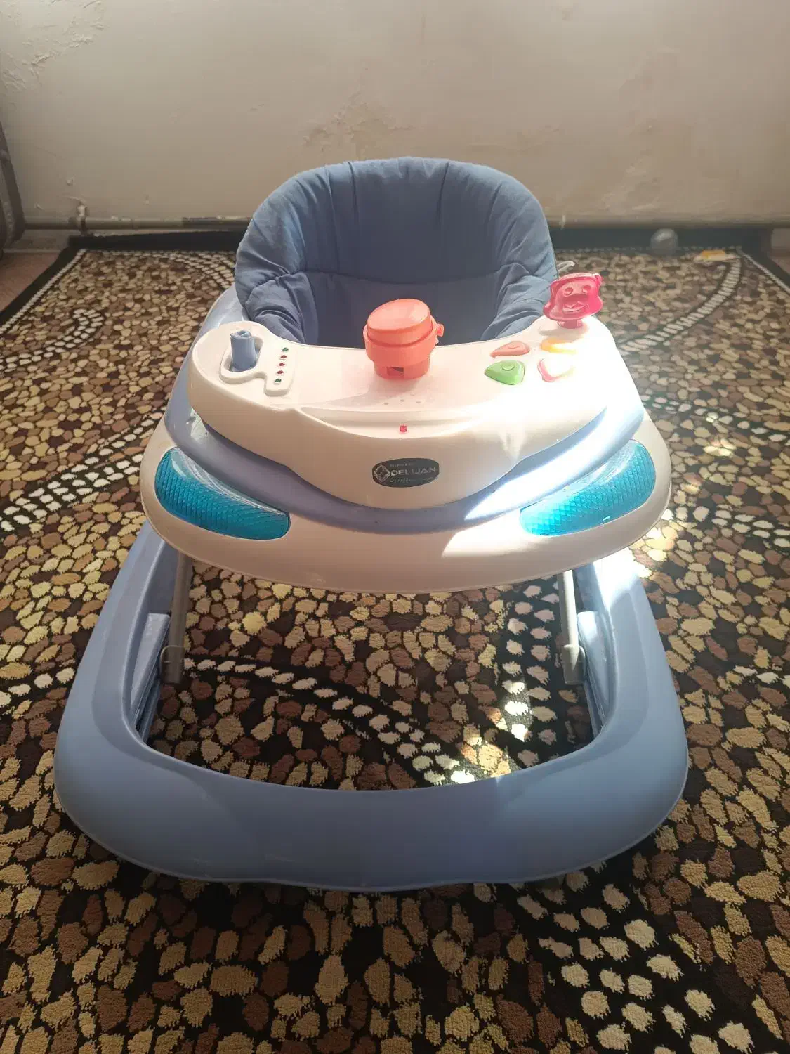 کمک مادر و گهواره بچه|اسباب و اثاث بچه|مهاباد (آذربایجان غربی), |دیوار