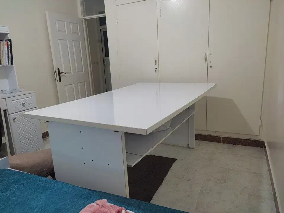 میز برش خیاطی|لوازم خیاطی و بافتنی|بندرعباس, |دیوار