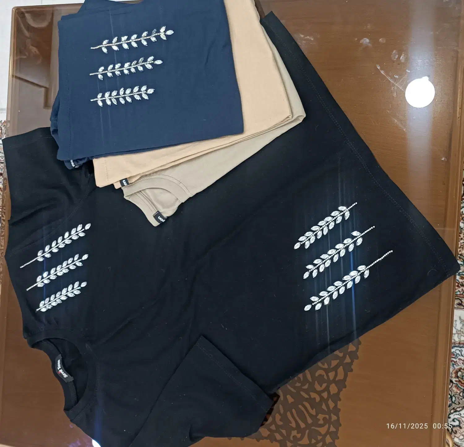 تیشرت نگین دار|لباس|قم, کلهری|دیوار