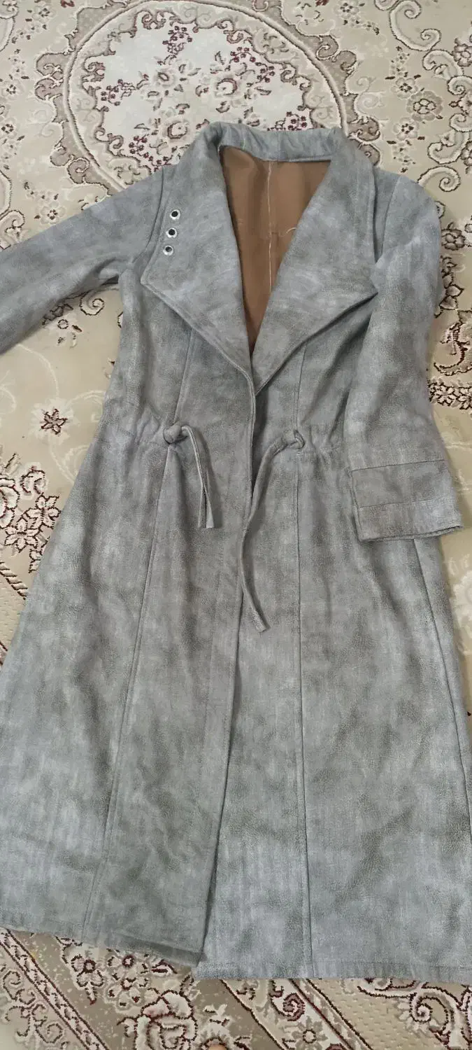 پالتو|لباس|نیشابور, فضل|دیوار