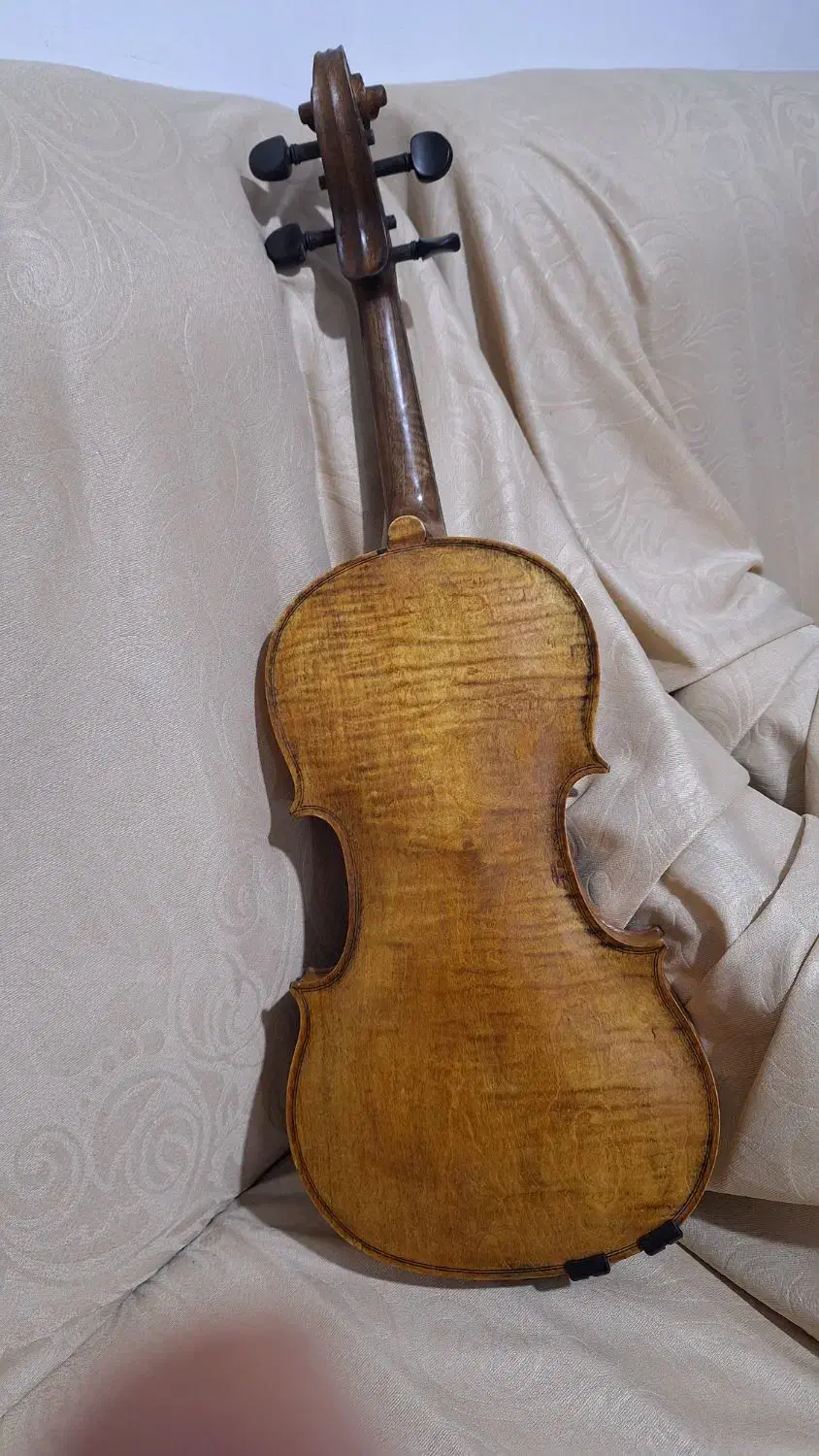 ویولون قدیمی و خوش صدا|ویولن|رشت, حمیدیان|دیوار