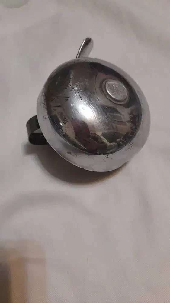 زنگ قدیمی دوچرخه ی ۲۸|کلکسیون اشیاء عتیقه|تبریز, |دیوار