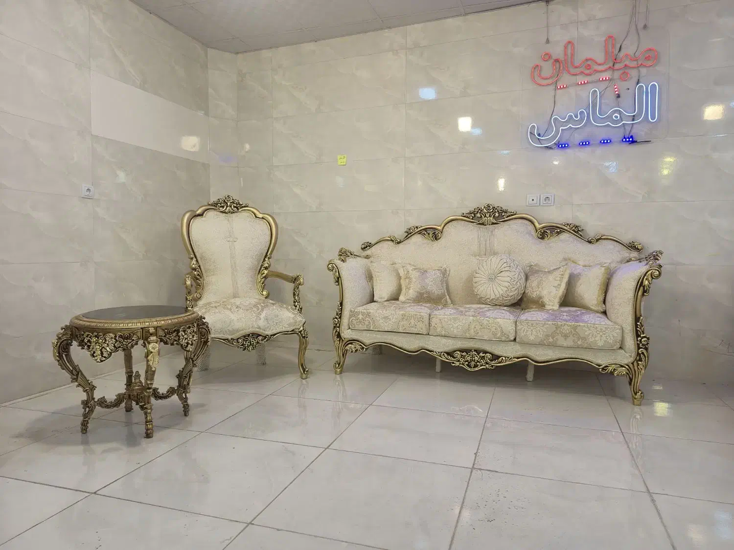 مبل، مبلمان کلاسیک، ۷نفره الماس.|مبلمان خانگی و میز عسلی|شیراز, رکن‌آباد|دیوار