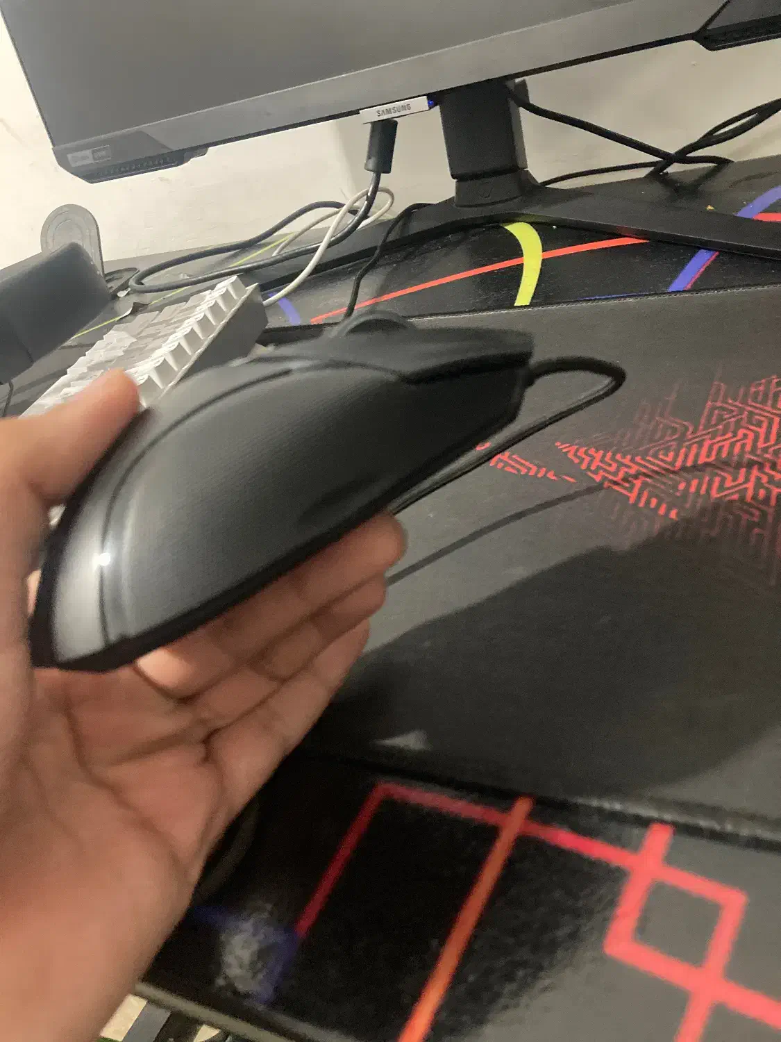 موس ریز باسلیکس وی ۳|قطعات و لوازم جانبی رایانه|بندر انزلی, معلم|دیوار