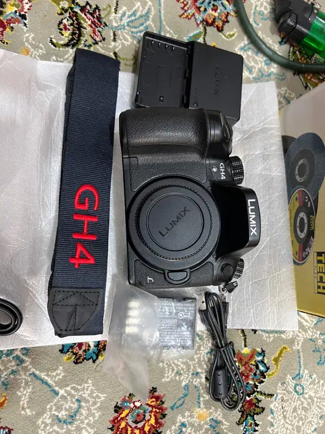 دوربین لومیکسGH4 پاناسونیک|دوربین عکاسی و فیلمبرداری|ارومیه, |دیوار