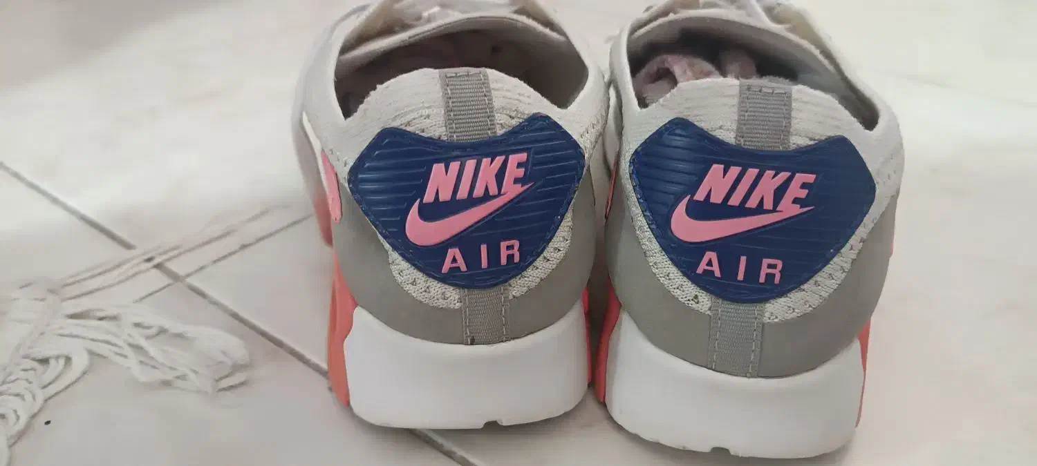 کتانی نایک ایر مکس|کیف، کفش، کمربند|اندیشه, اندیشه فاز ۴|دیوار