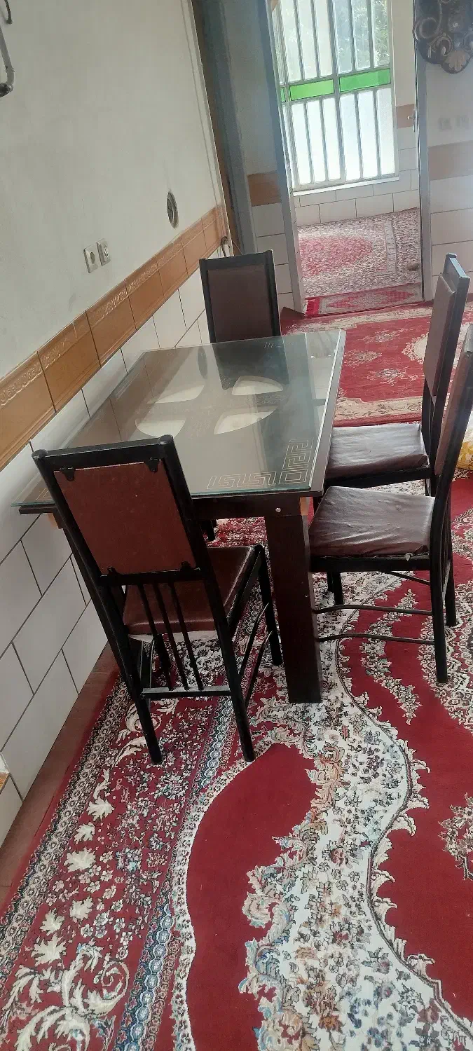 میز غذا خوری|میز و صندلی غذاخوری|فیروزآباد (فارس), |دیوار