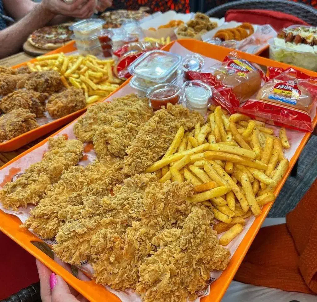 کارگر فست فود|استخدام خدمات فروشگاه و رستوران|تهران, امامت|دیوار