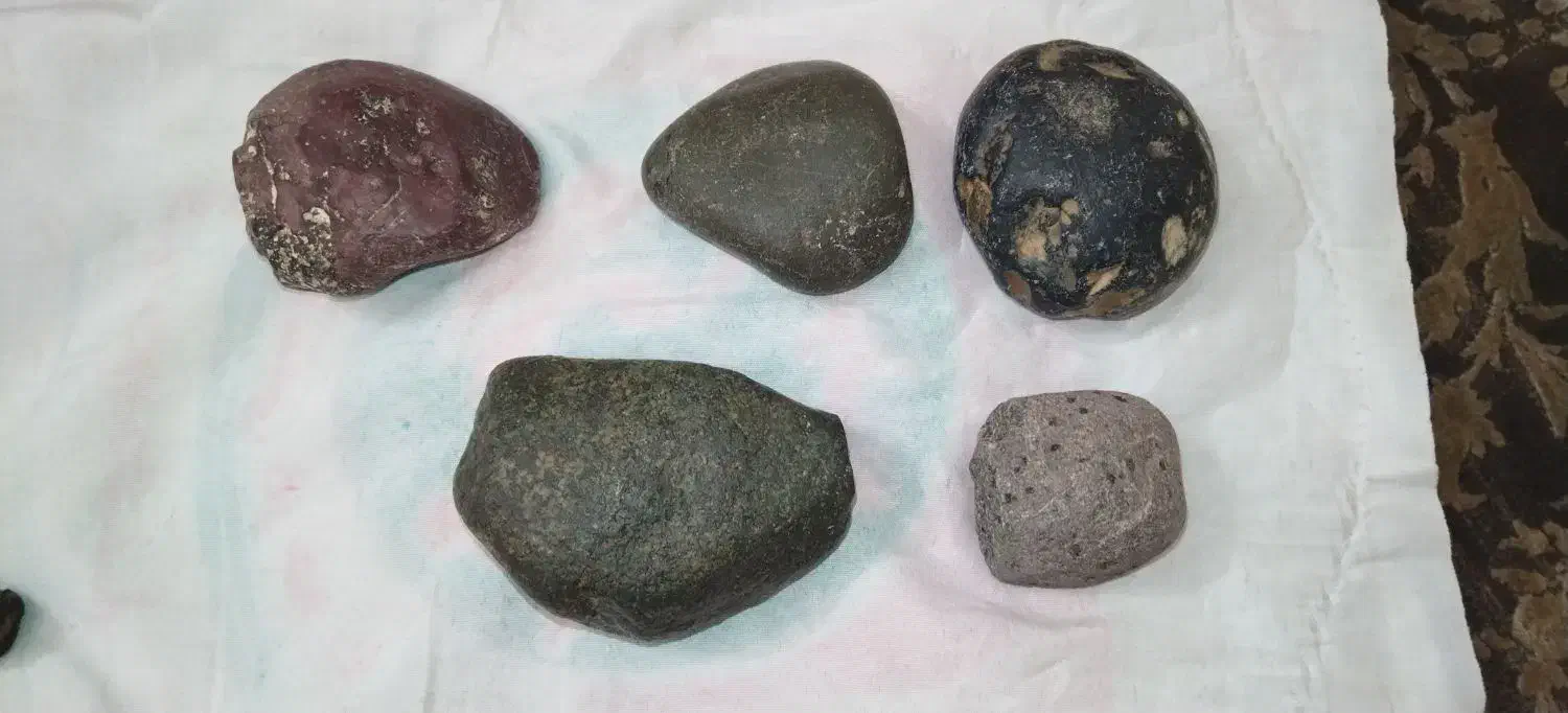 سنگ|جواهرات|مهاجران, |دیوار