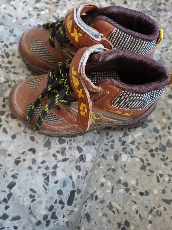 کفش بچگانه خوب|کفش و لباس بچه|شاهین‌شهر, فردوسی|دیوار