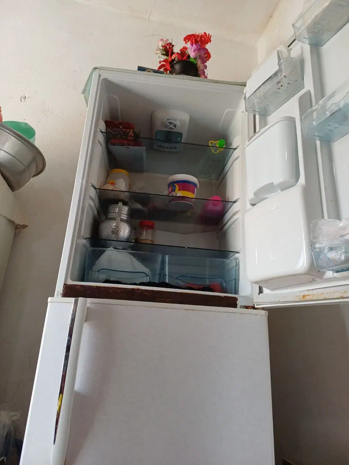 باسلام یخچال فریزر ب فروش میرسه|یخچال و فریزر|کهنوج, |دیوار