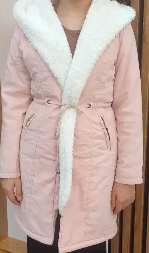 کاپشن خزدار|لباس|اهر, |دیوار