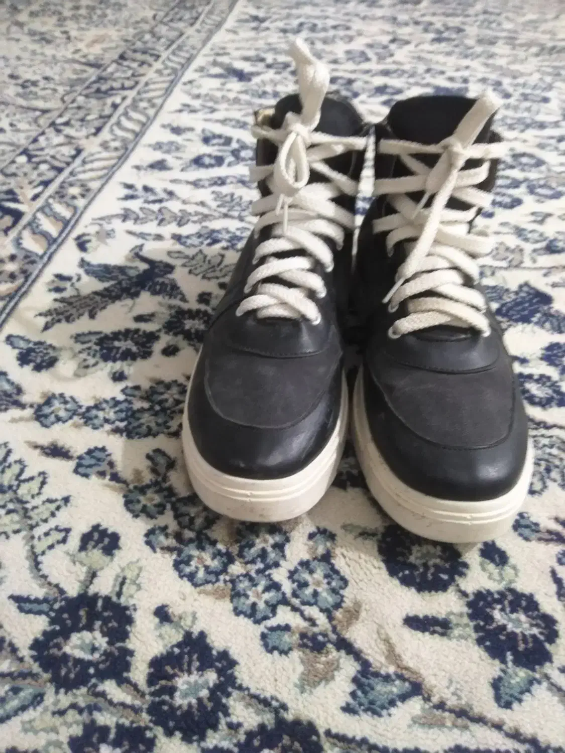 کفش ورزشی|کیف، کفش، کمربند|شوشتر, |دیوار