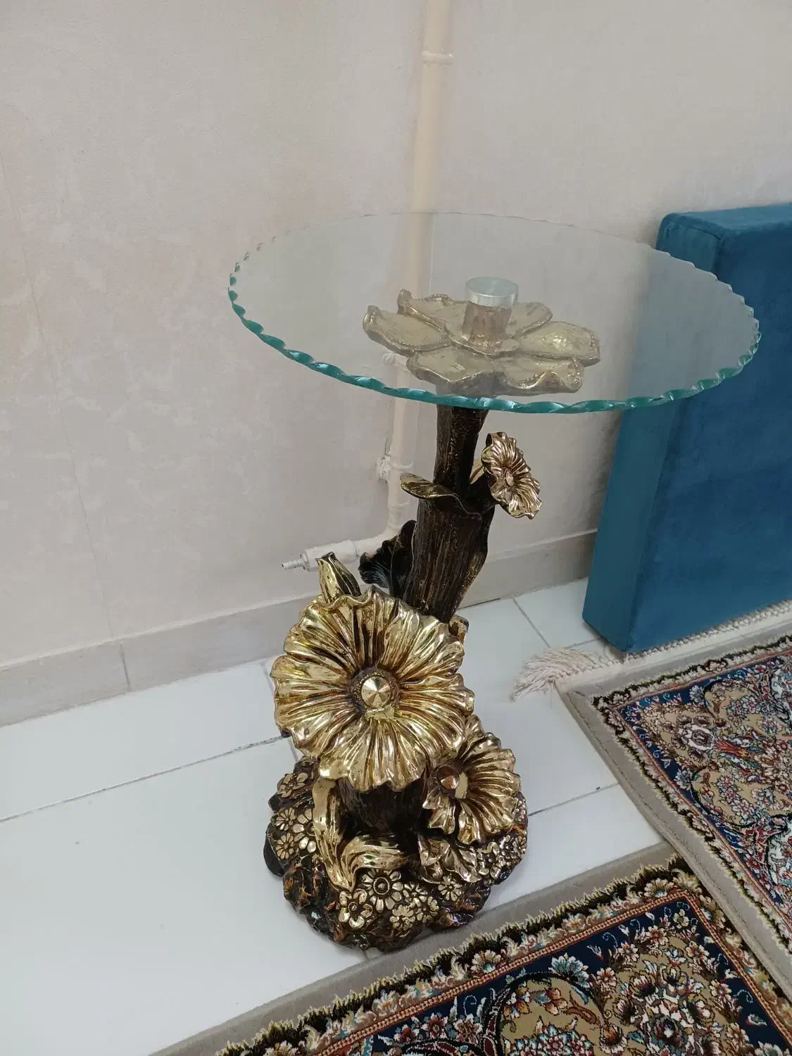 دوعدد میز طرح گل|میز تلفن|قزوین, |دیوار