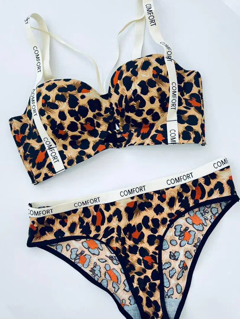 لباس|لباس|برازجان, |دیوار