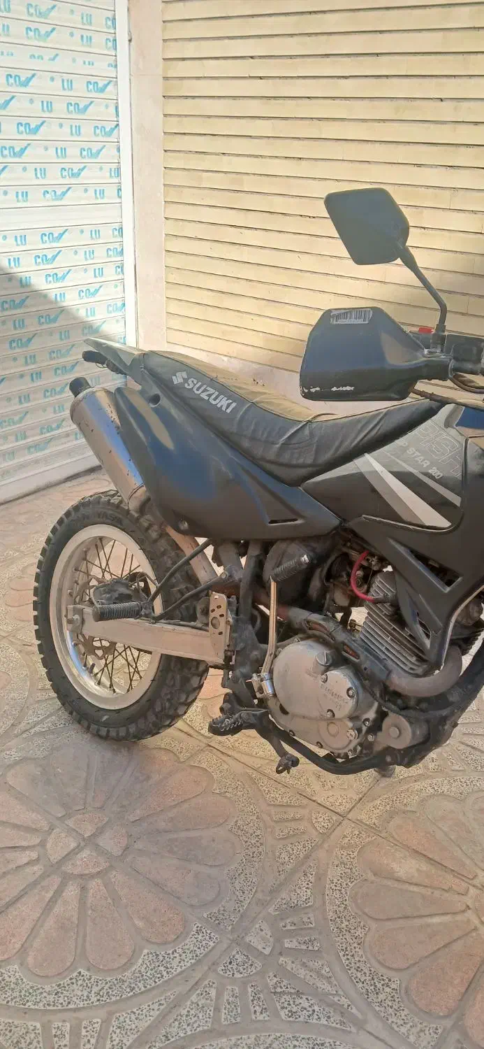 تریل روان ۲۰۰|موتورسیکلت|بوشهر, |دیوار