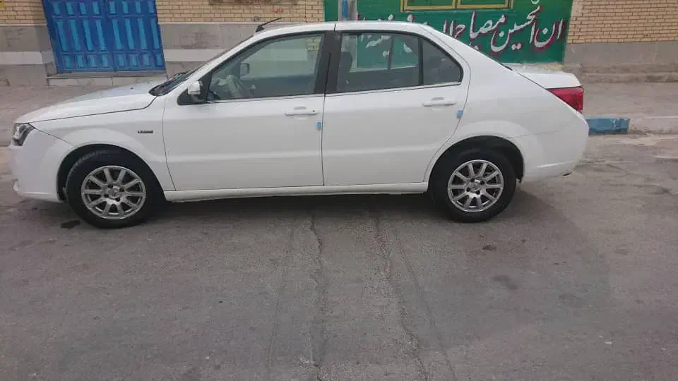 دنا مدل ۹۴ بسیار تمیز و کاملا بدون خرج مفت مفت|خودرو سواری و وانت|خورموج, |دیوار