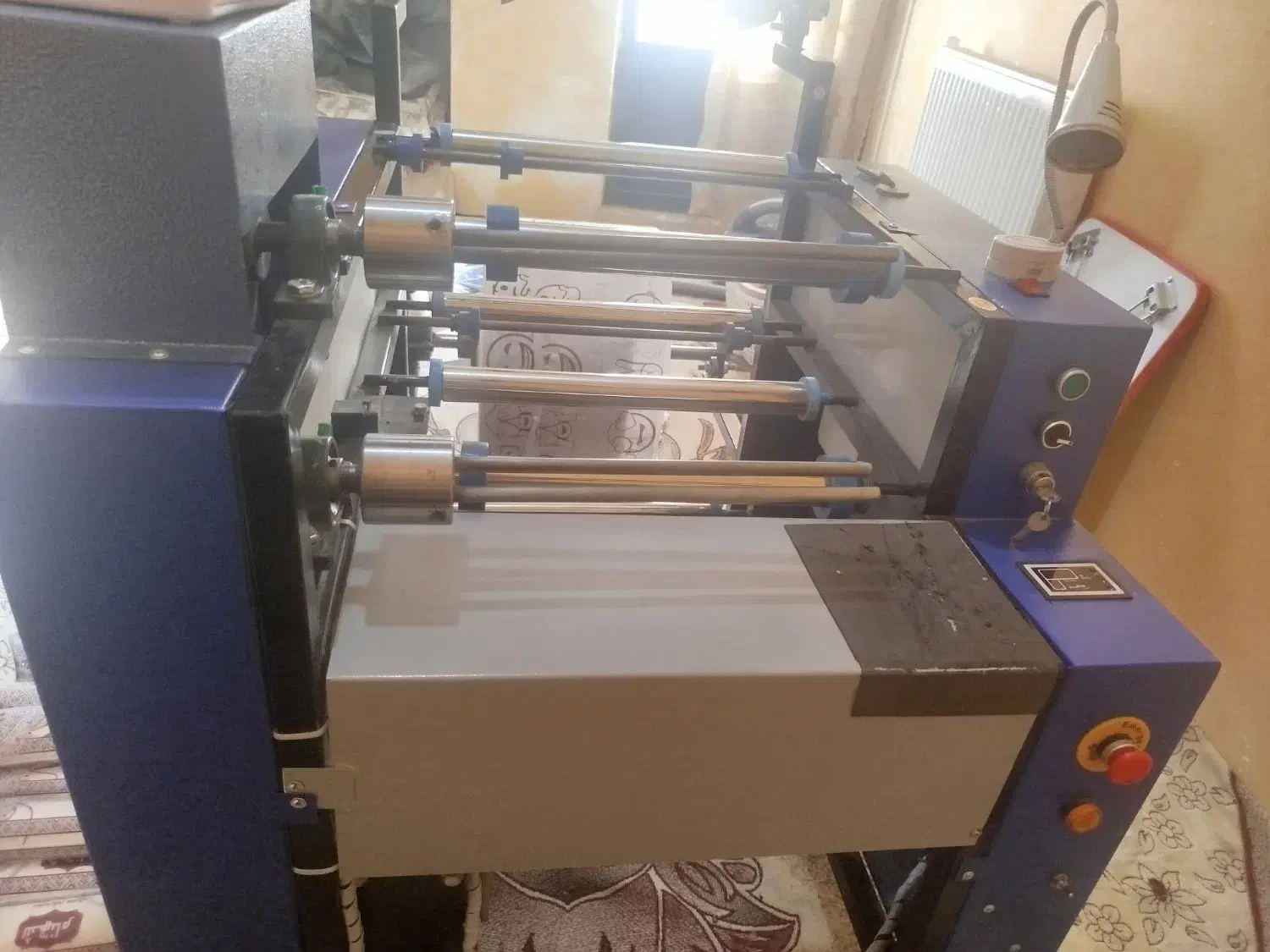 دستگاه سه کاره سفره یکبار مصرف کارکرد عالی|ماشین‌آلات صنعتی|زرقان, |دیوار