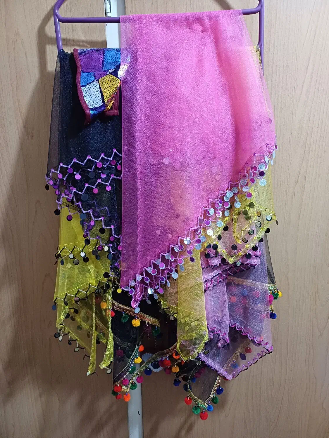 چارقد محلی|لباس|اقلید, |دیوار