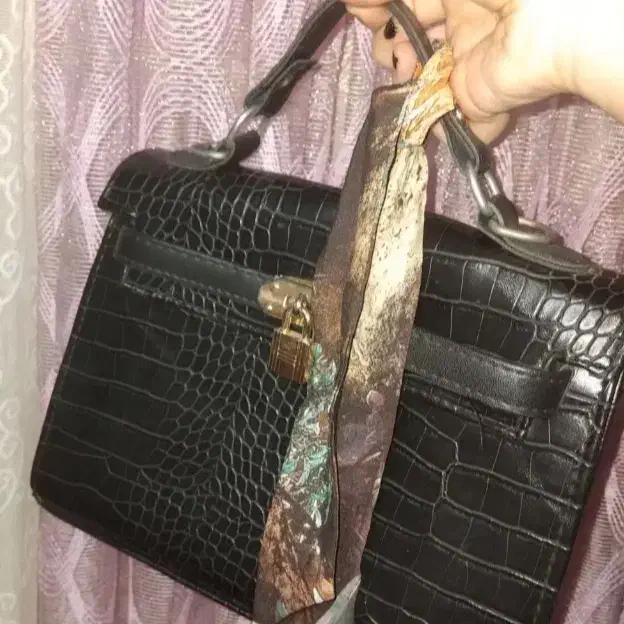 کیف|کیف، کفش، کمربند|رشت, حمیدیان|دیوار