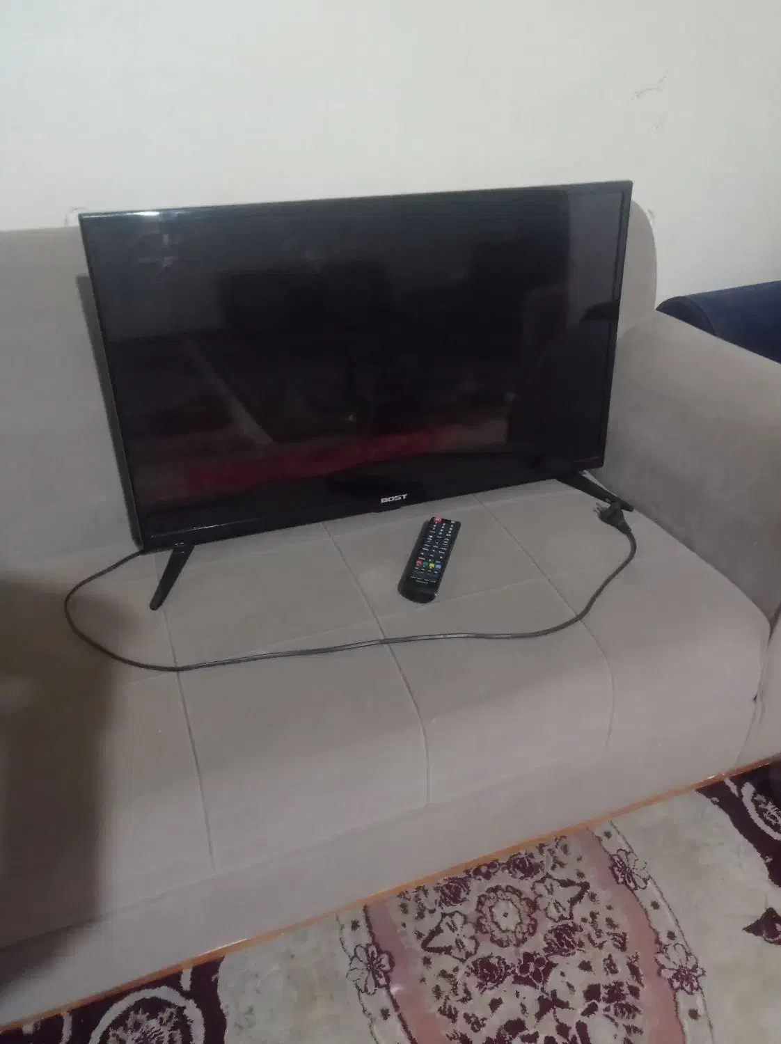 تلویزیون 32اینچbost|تلویزیون و پروژکتور|اندیمشک, |دیوار