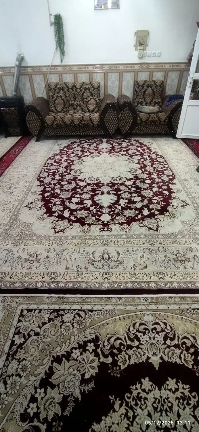 فرش|فرش|قم, هفت تیر|دیوار