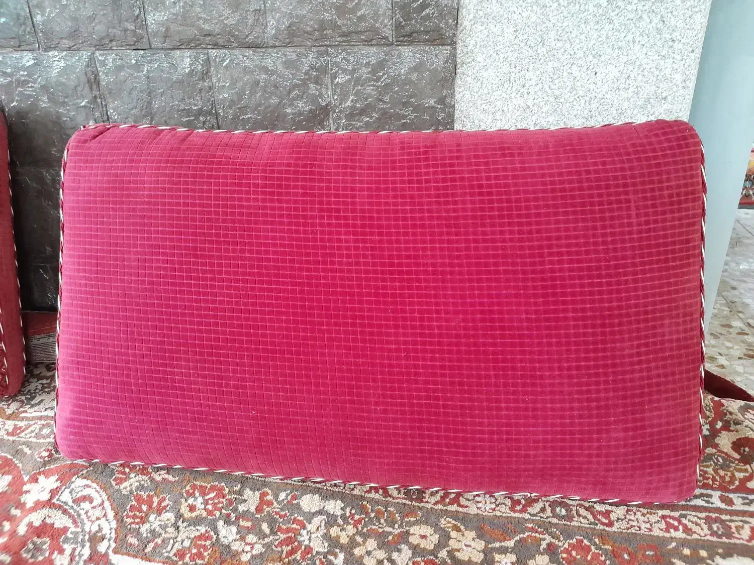 یک جفت پشتی ماشینی در حد نو|پشتی|آمل, |دیوار