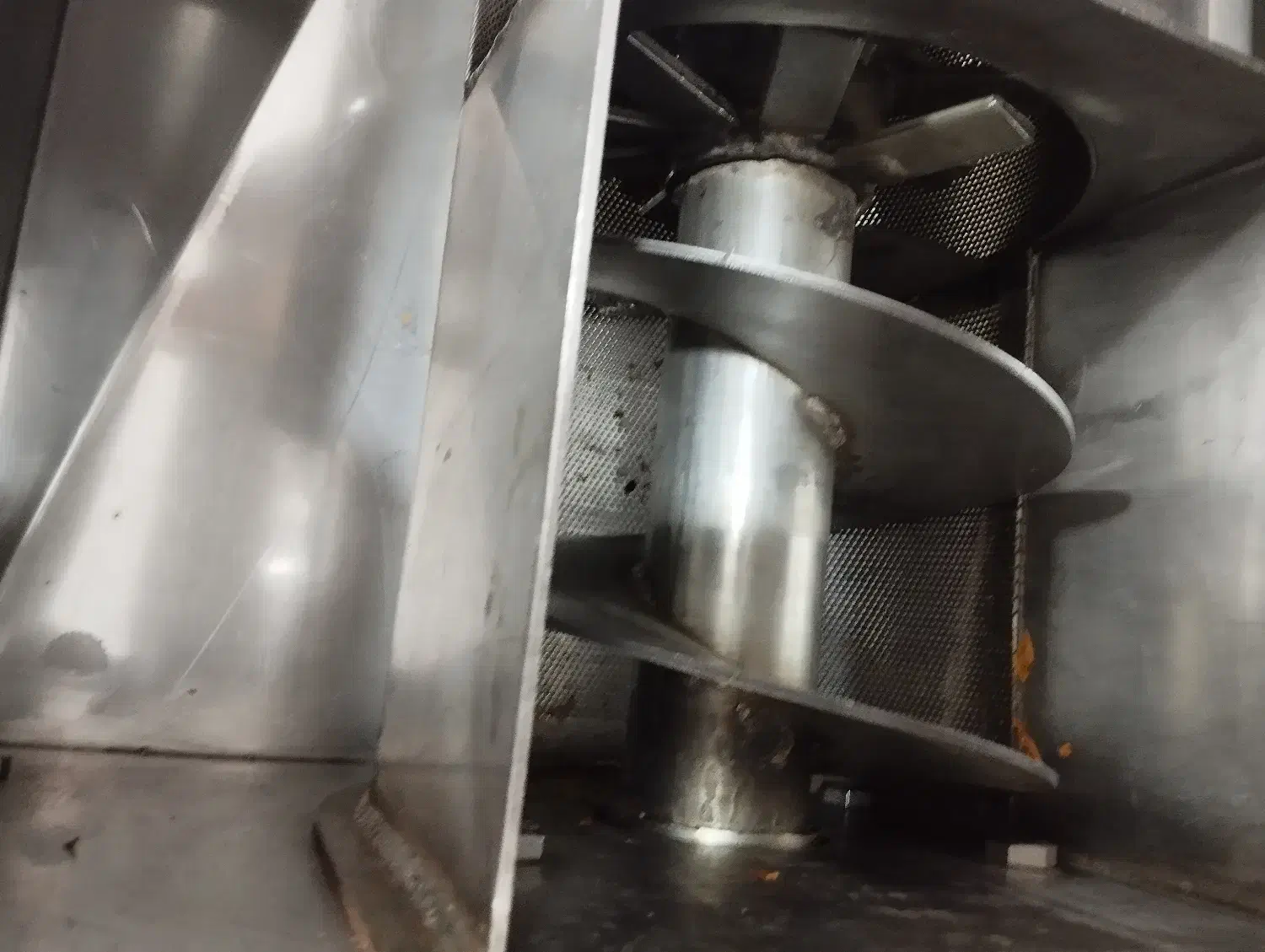 دستگاه اب گیری گوجه|آبمیوه‌گیر و آب‌مرکبات‌گیر|آبادان, |دیوار