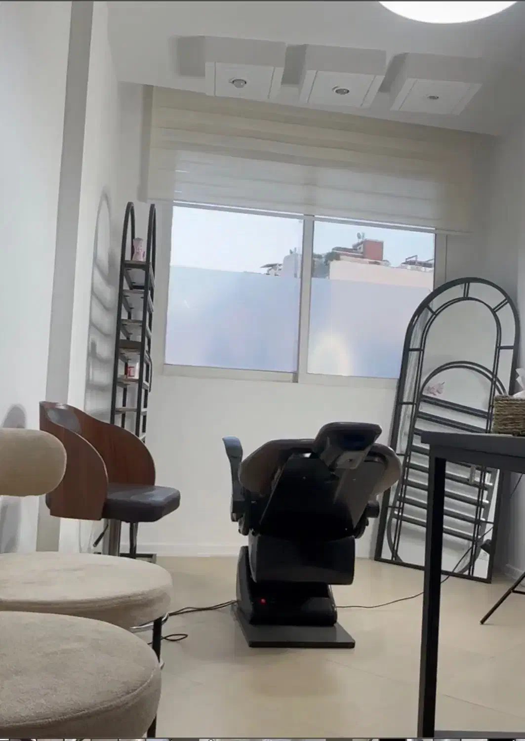 مطب زیبای واگذار میشود یا سالن زیبایی|اجارهٔ دفتر کار، اتاق اداری، مطب|مشهد, هفت تیر (آب و برق)|دیوار