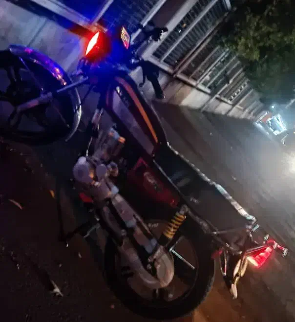 150 کویر عروسک درحد خشک|موتورسیکلت|شیراز, انجیر|دیوار