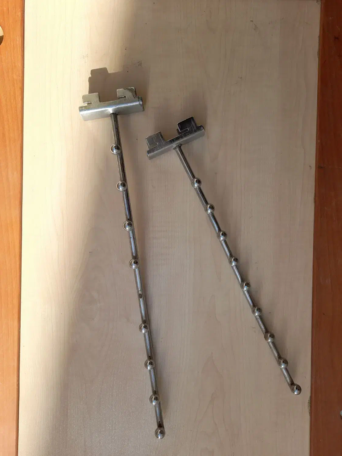 چوب کار لباس بچگانه|بندرخت و رخت‌آویز|اراک, |دیوار