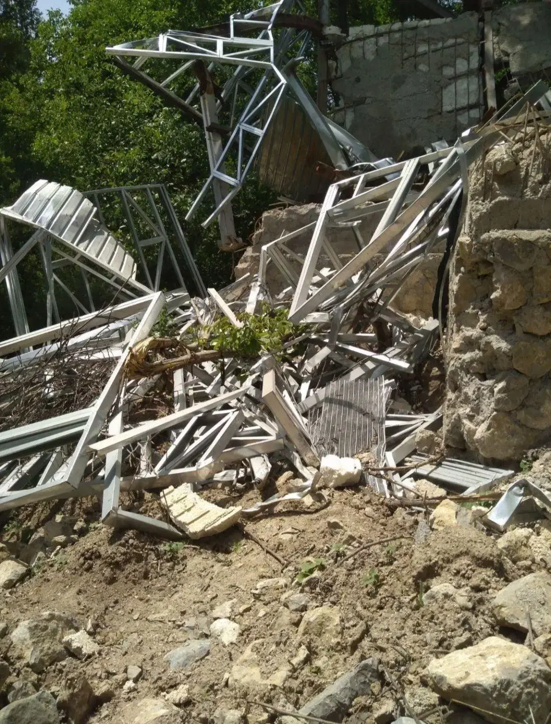 خرید فروش ضایعات آهن کابینت درب پنجره  وغیره|عمده‌فروشی|مشهد, امام رضا (ع)|دیوار