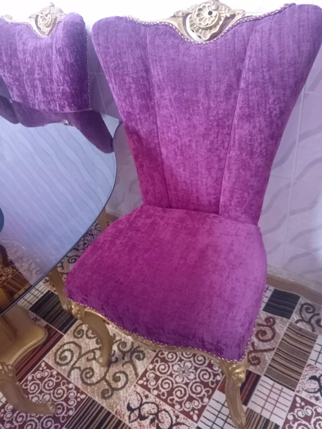 میز ناهار خوری|میز و صندلی غذاخوری|پیر بکران, |دیوار