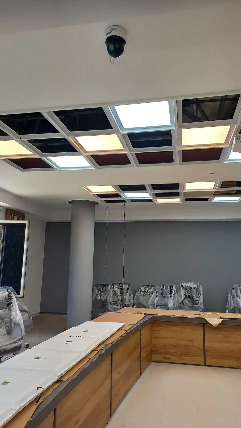 برقکار برقکشی ساختمان و خورده کاری برق نصب آیفون .|خدمات پیشه و مهارت|کرمان, |دیوار