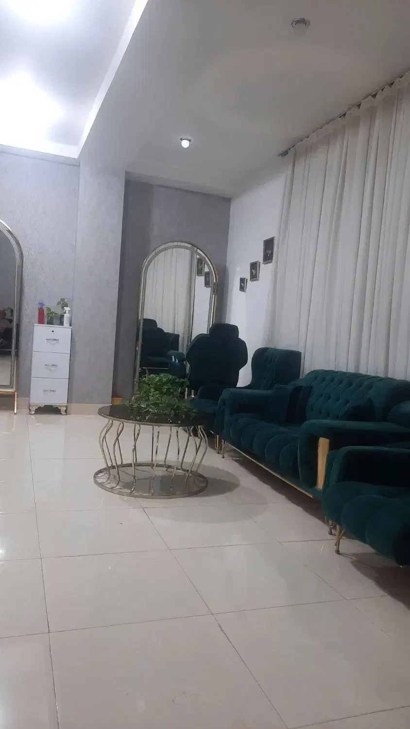 اجاره لاینهای سالن زیبایی|خدمات آرایشگری و زیبایی|جیرفت, |دیوار